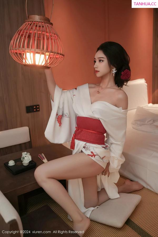   [XiuRen]高清写真图 2024.04.10 No.8367 苏曼兮 美腿性感第35张图片